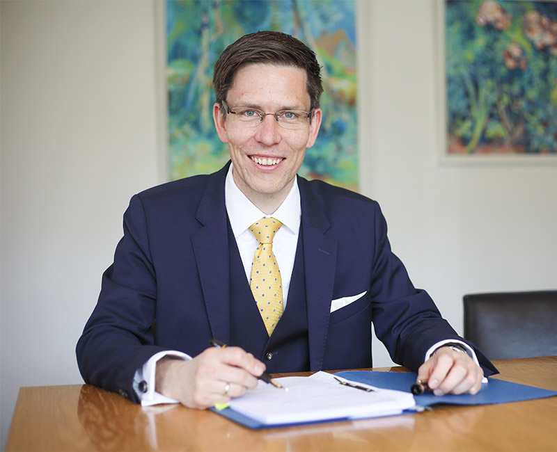 Rechtsanwalt und Notar Dr. Christian Bücker